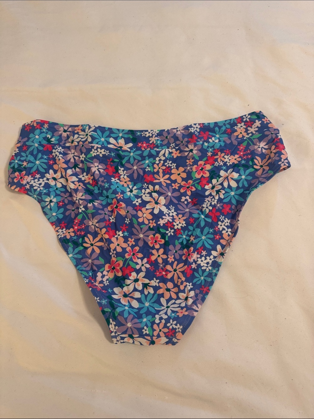 Floral Cupshe Two-Piece Bikini Set in Blue - Picture 4 of 8